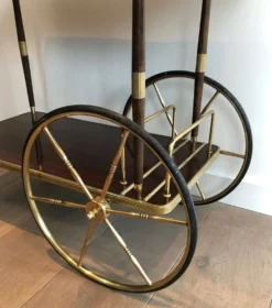 Table roulante en acajou et laiton dans le goût de la Maison Jansen