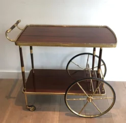 Table roulante en acajou et laiton dans le goût de la Maison Jansen
