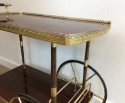Table roulante en acajou et laiton dans le goût de la Maison Jansen