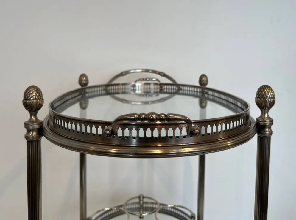 Table roulante ovale en laiton argenté de la Maison Baguès