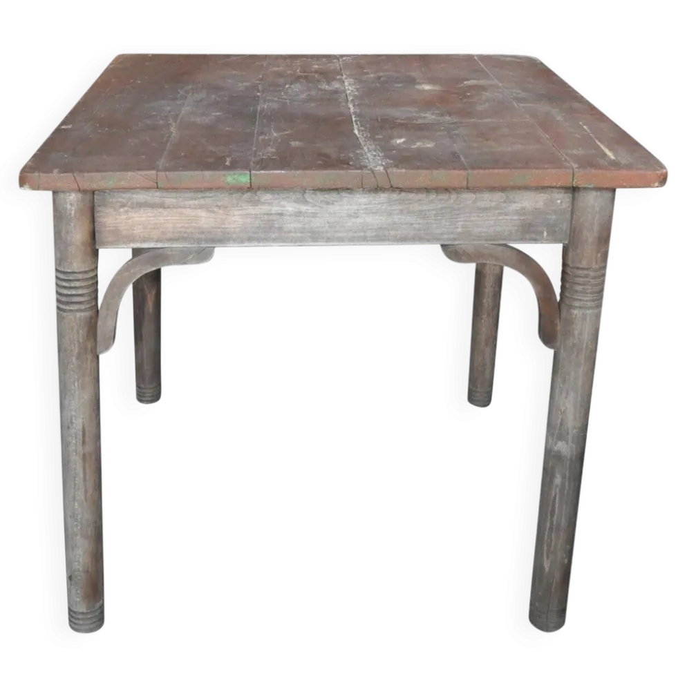 Table rustique Thonet en hêtre marron, circa 1920, plateau à lattes et pieds tournés