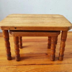 Tables basses gigognes danoises en bois massif – Vintage