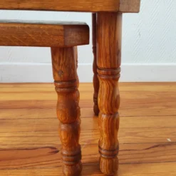Tables basses gigognes danoises en bois massif – Vintage