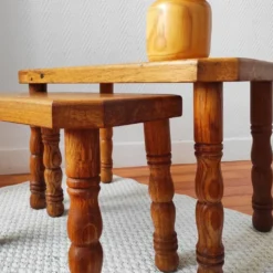 Tables basses gigognes danoises en bois massif – Vintage