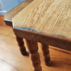 Tables basses gigognes danoises en bois massif – Vintage