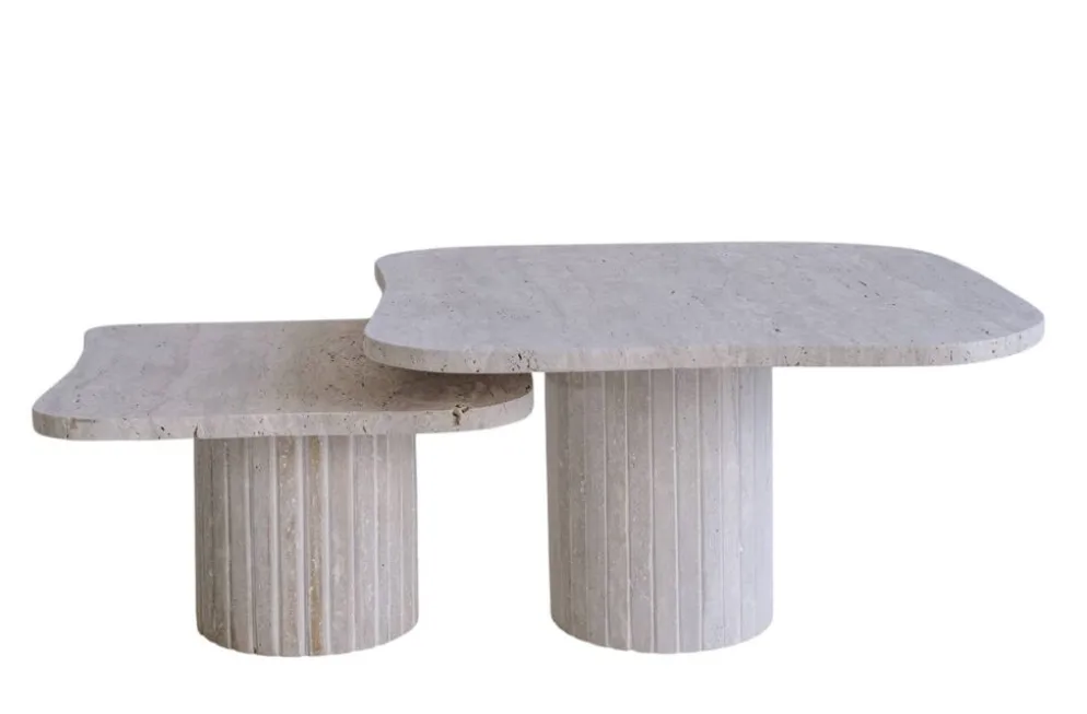 Tables basses gigognes irrégulières Athena en travertin naturel