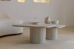 Tables basses gigognes irrégulières Athena en travertin naturel