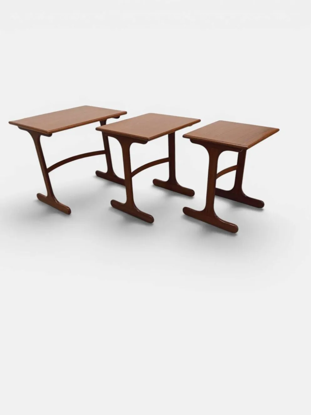 Tables basses gigognes vintage en teck G-plan