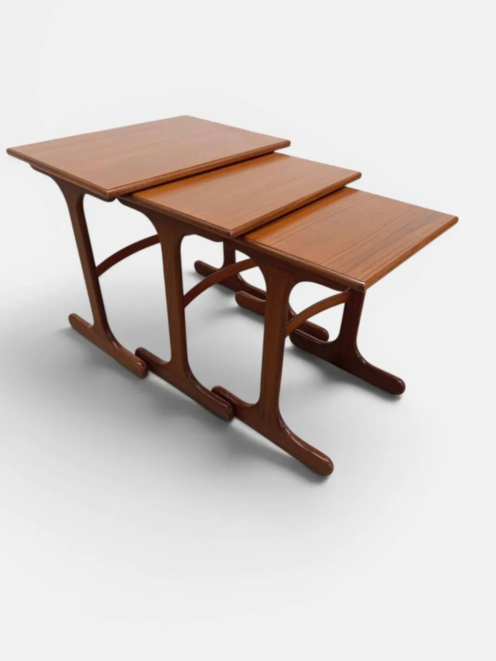 Tables basses gigognes vintage en teck G-plan