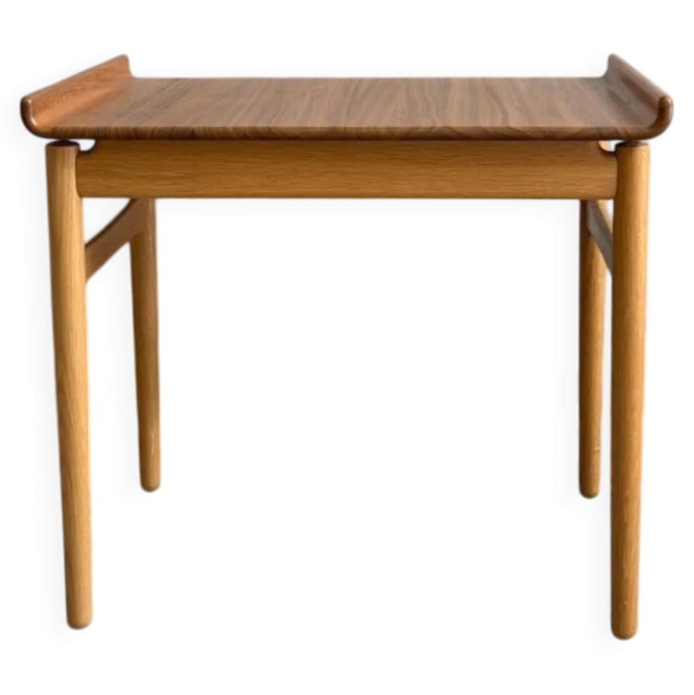 Tables basses "venus" ge 1937 par hans j wegner pour getama