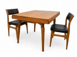 Table scandinave en chêne – 110 × 90 cm