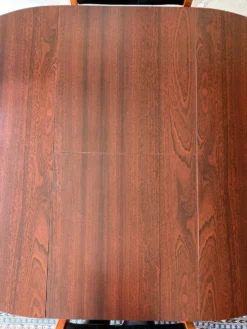 Table scandinave en teck avec rallonges papillons, 4/6 personnes