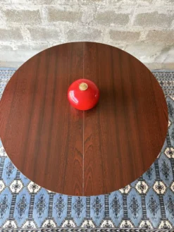 Table scandinave en teck avec rallonges papillons, 4/6 personnes