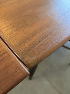 Table scandinave en teck Samcom