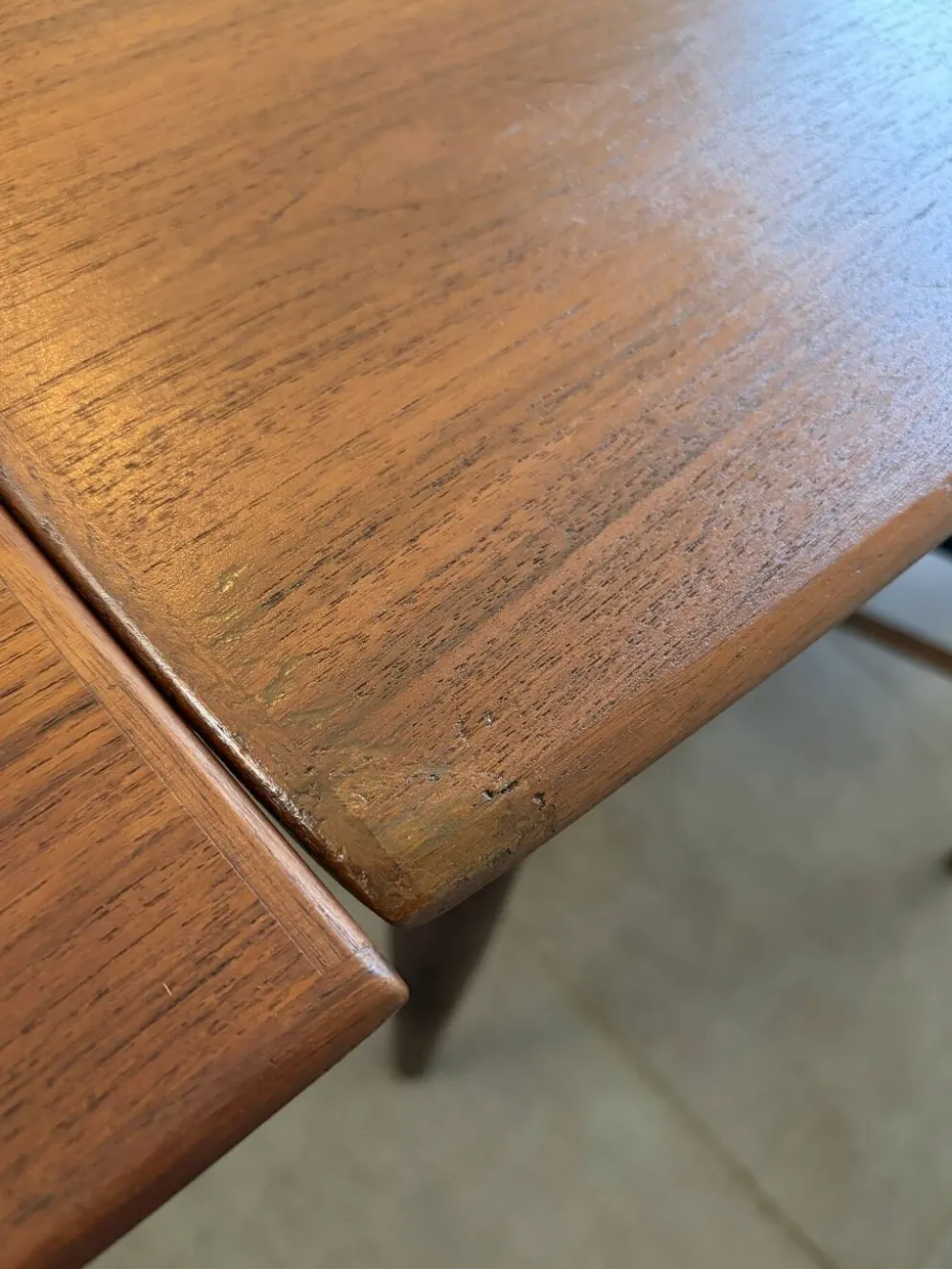 Table scandinave en teck Samcom