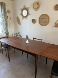Table scandinave en teck Samcom