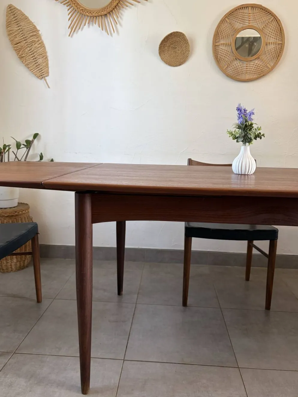 Table scandinave en teck Samcom