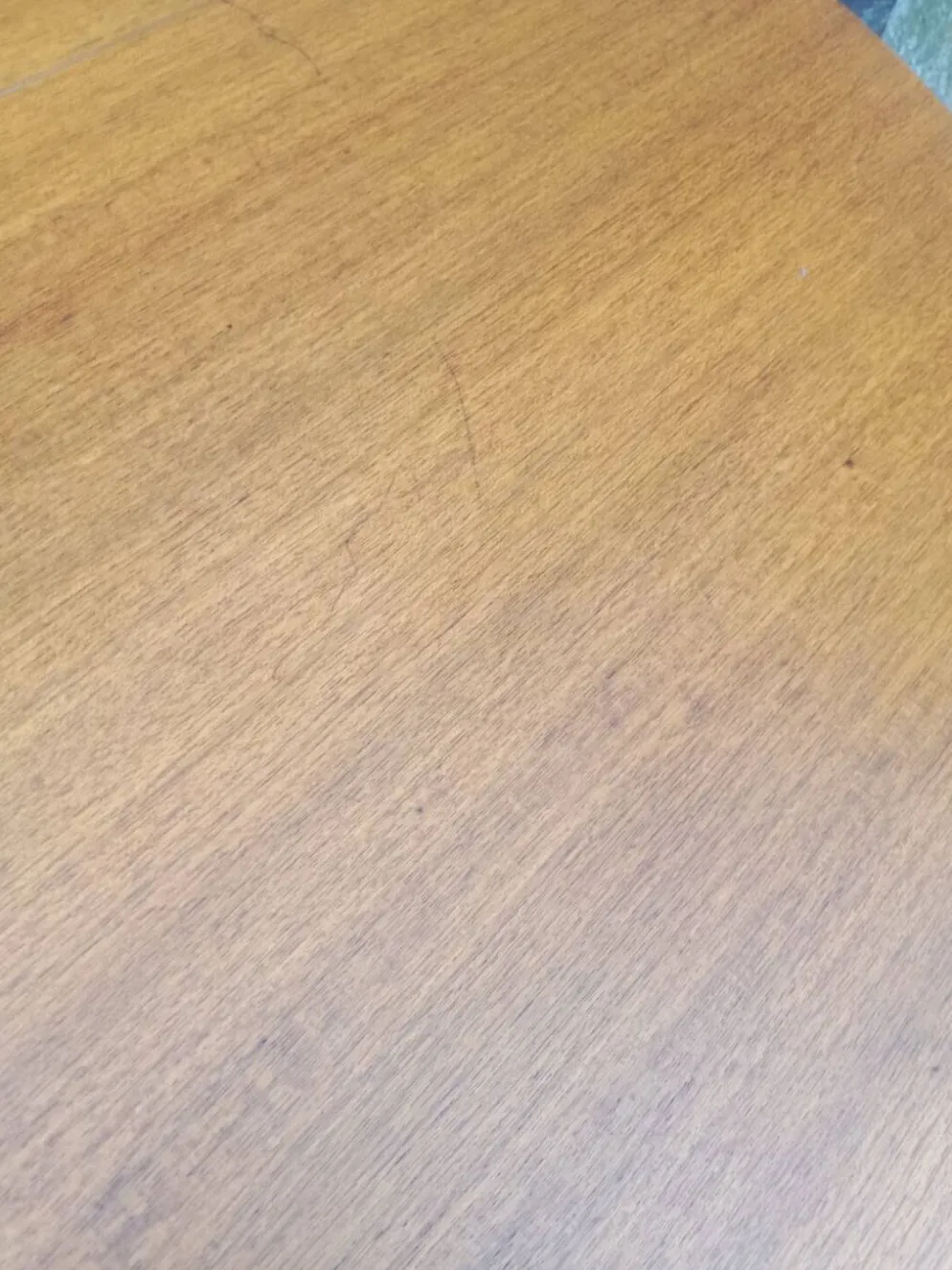 Table scandinave extensible