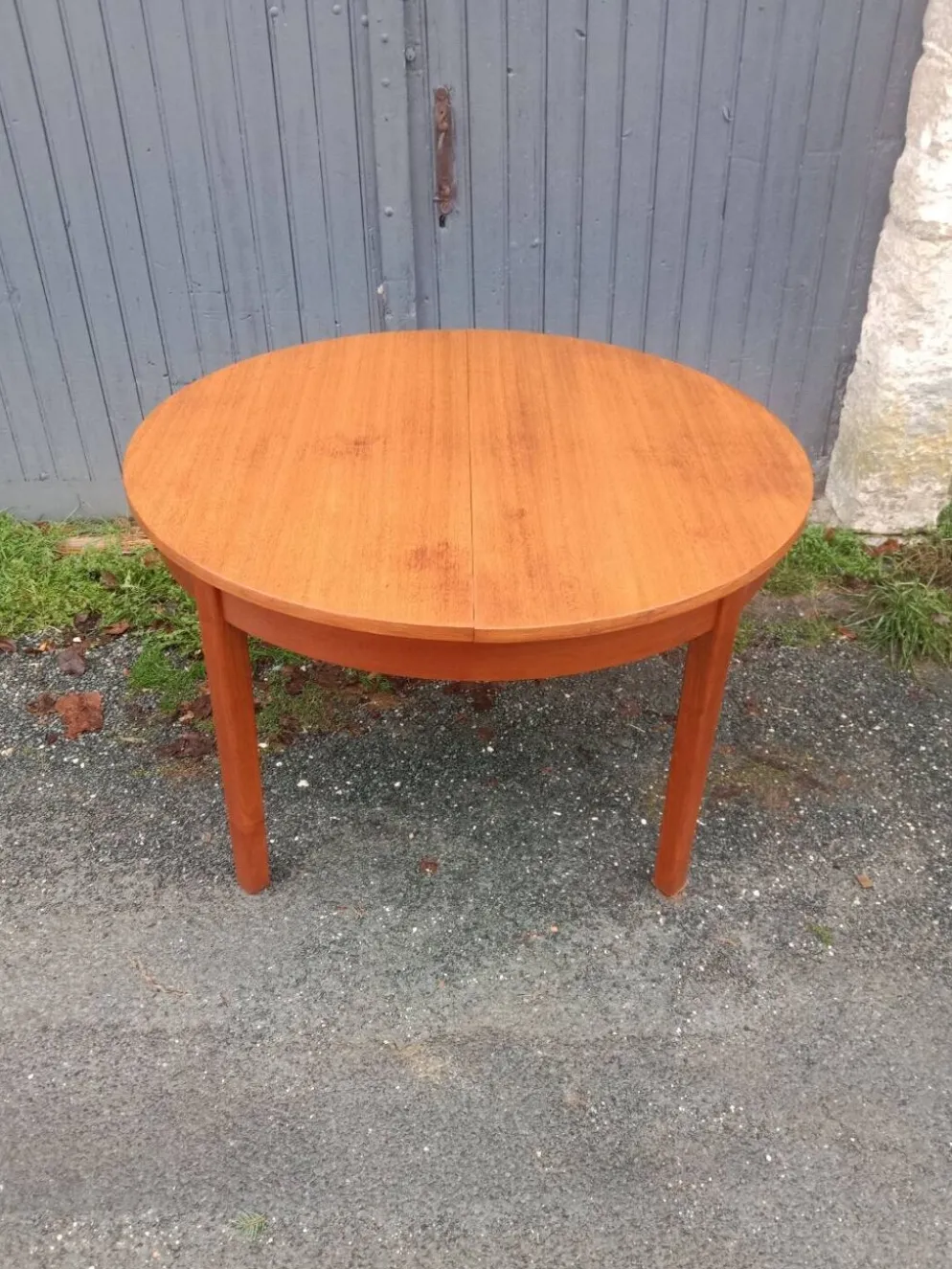 Table scandinave extensible