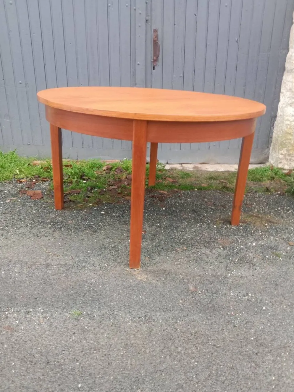 Table scandinave extensible