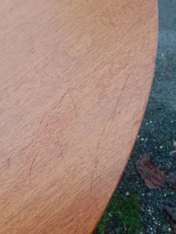 Table scandinave extensible