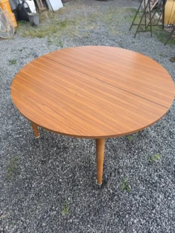 Table scandinave extensible en teck des années 60