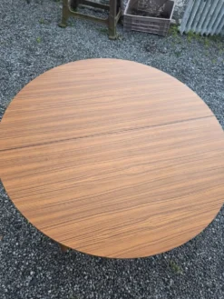 Table scandinave extensible en teck des années 60