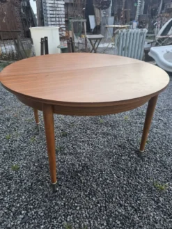 Table scandinave extensible en teck des années 60