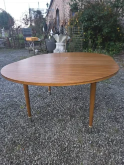 Table scandinave extensible en teck des années 60