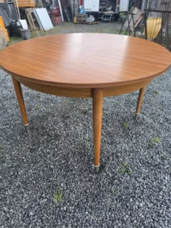 Table scandinave extensible en teck des années 60