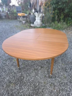 Table scandinave extensible en teck des années 60