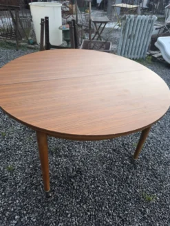 Table scandinave extensible en teck des années 60