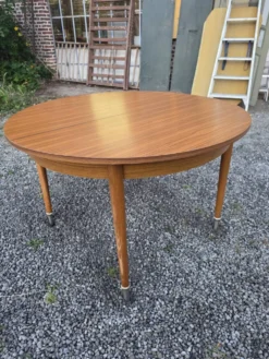 Table scandinave extensible en teck des années 60