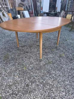 Table scandinave extensible en teck des années 60