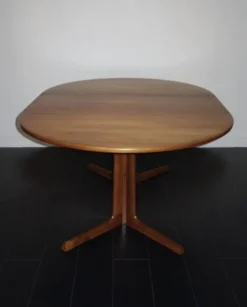 Table scandinave extensible Niels Otto Moller, 1960