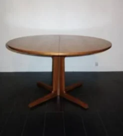 Table scandinave extensible Niels Otto Moller, 1960