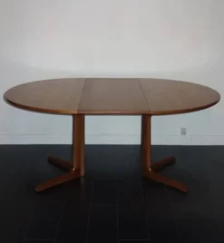 Table scandinave extensible Niels Otto Moller, 1960