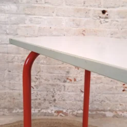 Table scolaire