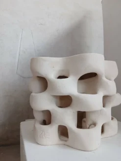 Table sculpture modèle Pedrera