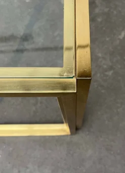 Tables d'appoint cube en laiton et verre à la française Hollywood Regency de Maison Charles, années 1970, lot de 2