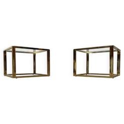 Tables d'appoint cube en laiton et verre à la française Hollywood Regency de Maison Charles, années 1970, lot de 2