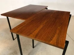 Tables d'appoint empilables en noyer et acier minimalistes, années 1960, ensemble de 2