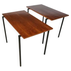 Tables d'appoint empilables en noyer et acier minimalistes, années 1960, ensemble de 2