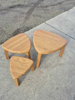 Tables d'appoint en chêne triangulaires vintage (3)