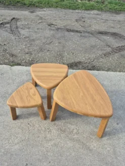 Tables d'appoint en chêne triangulaires vintage (3)