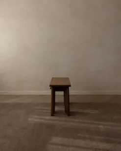 Tables d'appoint en chêne vintage (ensemble de 3) – Tables latérales rustiques modernistes, années 1970