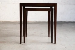 Tables d'appoint par Severin Hansen
