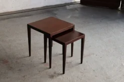 Tables d'appoint par Severin Hansen