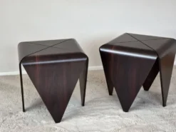 Tables d'appoint Petalas par Jorge Zalszupin, bois de rose