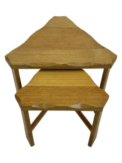 Tables d'appoint scandinaves vintage en bois massif des années 1970
